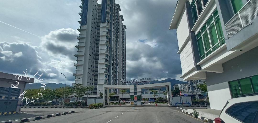 Rizqi Muslim Homestay Meru Casa Kayangan อิโปห์ ภายนอก รูปภาพ