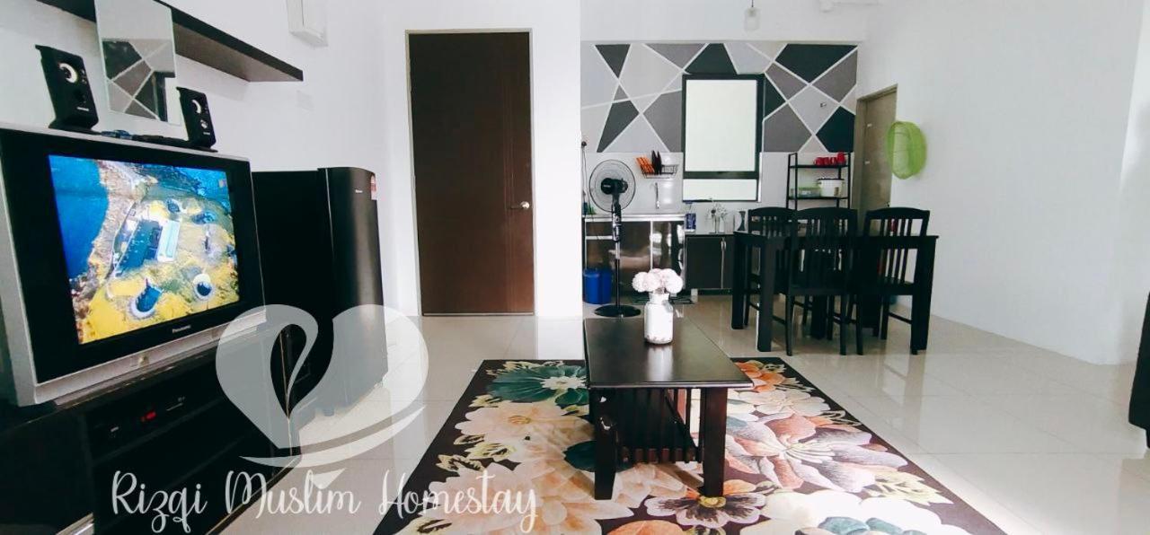Rizqi Muslim Homestay Meru Casa Kayangan อิโปห์ ภายนอก รูปภาพ
